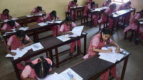 அரையாண்டு தேர்வுகள் மீண்டும் தள்ளிவைப்பு: டிச.13-ம் தேதி தொடங்குவதாக முதல்வர் ஸ்டாலின் அறிவிப்பு