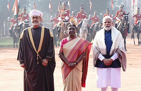 இந்தியா வந்துள்ள ஓமன் சுல்தானுக்கு குடியரசுத் தலைவர் மாளிகையில் வரவேற்பு