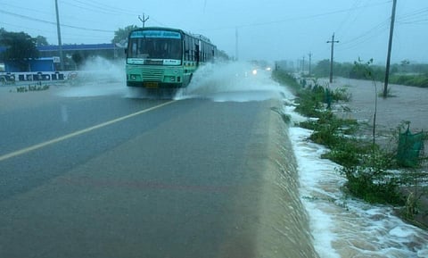 கரையோரப் பகுதி மக்கள் பாதுகாப்பாக இருக்க தென்காசி மாவட்ட ஆட்சியர் அறிவுறுத்தல்
