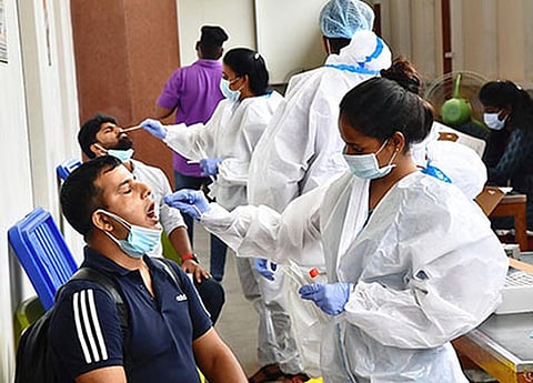 இந்தியாவில் ஒரே நாளில் 335 பேருக்கு புதிதாக கரோனா பாதிப்பு; 5 பேர் பலி