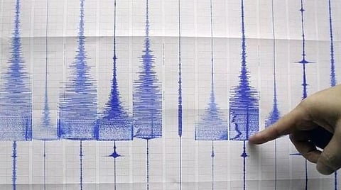 வடமேற்கு சீனாவில் 6.2 ரிக்டரில் நிலநடுக்கம்: சுமார் 100 பேர் உயிரிழப்பு, பலர் காயம்