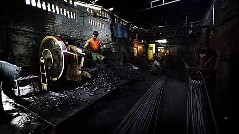 சிறு, குறு, நடுத்தர தொழில் மூலமான வேலைகளில் தமிழகத்துக்கு 2-ம் இடம்: மத்திய அரசு தகவல்