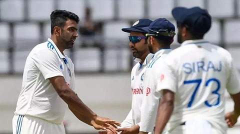 பயிற்சியில் ஈடுபட்ட இந்திய கிரிக்கெட் அணி வீரர்கள். படங்கள்: பிடிஐ