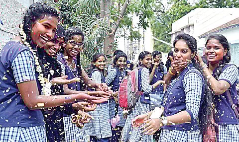 பள்ளிப் பருவத்தை அழகாக்குவது எப்படி?