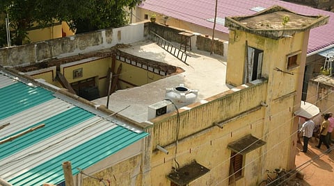 வீட்டின் மேற்கூரை இடிந்து விழுந்து விபத்து: திருச்சியில் ஒரே குடும்பத்தை சேர்ந்த 4 பேர் உயிரிழப்பு