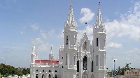 வேளாங்கண்ணி மாதா பேராலயத்தில் சிறப்பு திருப்பலி