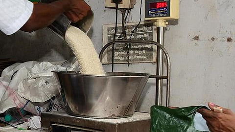 பொங்கல் பண்டிகைக்கு அனைத்து குடும்ப அட்டைதாரர்களுக்கும் ரூ.3,000 ரொக்கம்: அரசுக்கு ஓபிஎஸ் வலியுறுத்தல்