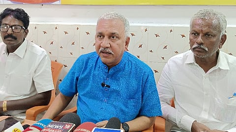 ராமநாதபுரத்தில் செய்தியாளர்களுக்கு பேட்டியளித்த பாஜக செய்தி தொடர்பாளர் நாராயணன் திருப்பதி.