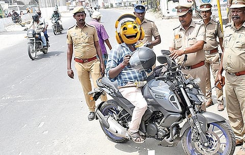 அபராதம் விதித்தாலும் அதிகரிக்கும் போக்குவரத்து விதிமீறல் @ கோவை