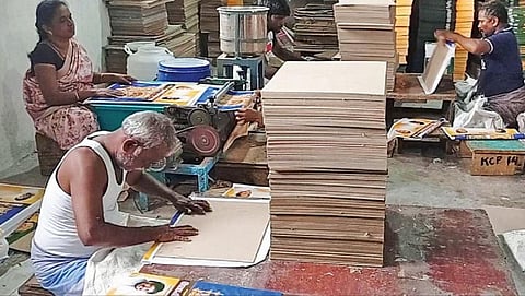 சிவகாசியில் 2024-க்கான காலண்டர் விற்பனை ரூ.350 கோடி - மக்களவைத் தேர்தலால் 10% உற்பத்தி உயர்வு