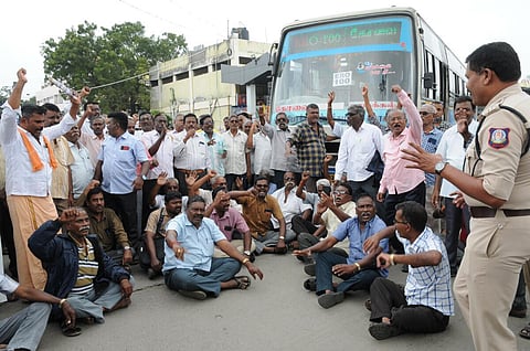 ஜன.19 வரை வேலைநிறுத்தப் போராட்டம் நிறுத்திவைப்பு: போக்குவரத்து தொழிற்சங்கங்கள் தகவல்