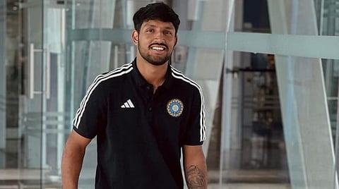 தங்கச் சங்கிலியை விற்ற தாய், ரூ.800 கடன் வாங்கிய தந்தை - இந்திய அணிக்கு தேர்வான துருவ் ஜுரல் கிரிக்கெட் பயணம்!