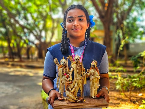 தேங்காய் நார், பனை ஓலையில் ‘பட்டாபிஷேக’ ராமர்! - புதுச்சேரி அரசு பள்ளி மாணவி அசத்தல்