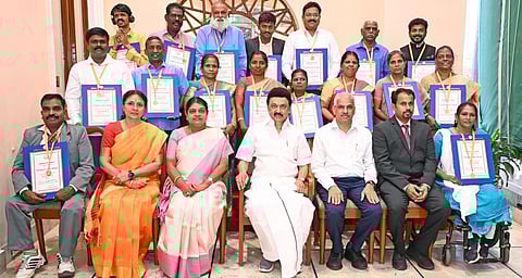 மாற்றுத் திறனாளிகளுக்காக சிறப்பாக பணியாற்றியோருக்கு விருதுகள் - முதல்வர் மு.க.ஸ்டாலின் வழங்கினார்