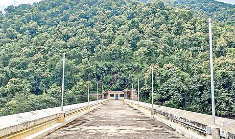 வனத்துறையினரின் அனுமதி மறுப்பால் சோத்துப்பாறை அணைக்கு வரும் சுற்றுலா பயணிகள் ஏமாற்றம்