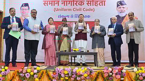 உத்தராகண்ட் முதல்வரிடம் சமர்ப்பிக்கப்பட்டது பொது சிவில் சட்ட வரைவு மசோதா