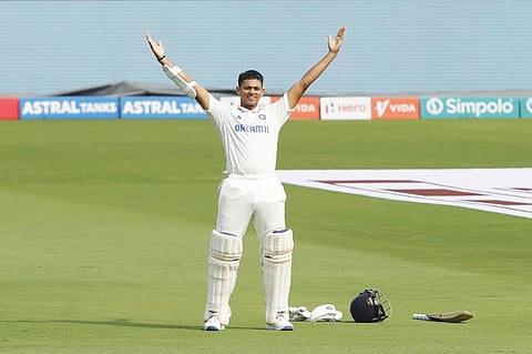 IND vs ENG 2-வது டெஸ்ட் | ஜெய்ஸ்வால் இரட்டை சதம்: முதல் இன்னிங்சில் இந்தியா 396 ரன்களுக்கு ஆல்அவுட்