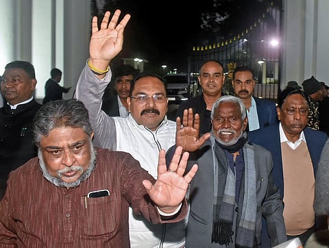 ஜார்க்கண்ட் பேரவையில் இன்று நம்பிக்கை வாக்கெடுப்பு - தப்புமா சம்பய் சோரன் அரசு?