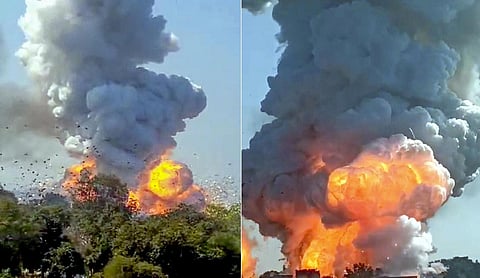 வெடி விபத்தினால் ஏற்பட்ட நீண்ட புகை மண்டலம்