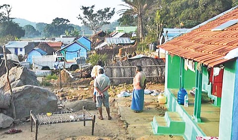 கடம்பூர் மலைப்பகுதியில் உள்ள மல்லியம்மன் துர்கம் கிராமம்.