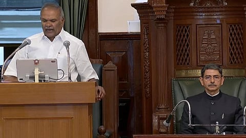 பேரவைத் தலைவர் அவதூறு கருத்துகள் தெரிவித்தார்: ஆளுநர் வெளியேறியது குறித்து ராஜ்பவன் விளக்கம்