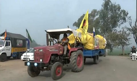 பேச்சுவார்த்தை தோல்வி: பஞ்சாபில் இருந்து தொடங்கியது விவசாயிகளின் ‘டெல்லி சலோ’ பேரணி