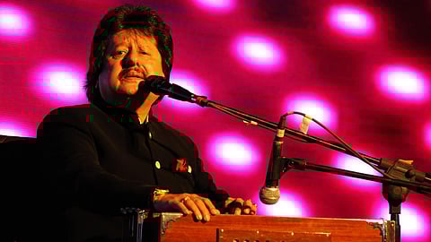 பத்மஸ்ரீ விருது பெற்ற கஜல் பாடகர் பங்கஜ் உதாஸ் மறைவு