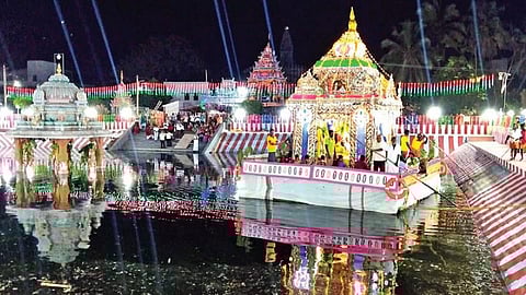 தாந்தோணிமலை கோயிலில் மாசி மக தெப்பத் திருவிழா