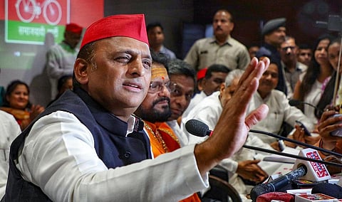 மாநிலங்களவைத் தேர்தல் @ உ.பி | 8-க்கு குறிவைக்கும் பாஜக; பேரம் பேசுவதாக சமாஜ்வாதி புகார்