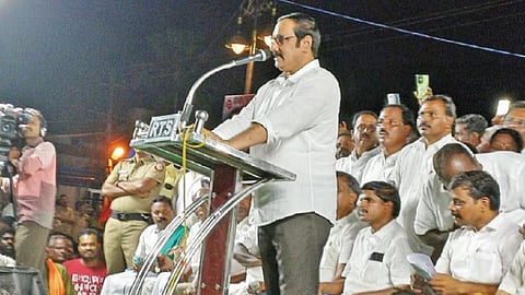 வடலூரில் நடந்த பாமக பொதுக் கூட்டத்தில் அக்கட்சியின் தலைவர் அன்புமணி ராமதாஸ் பேசினார்.