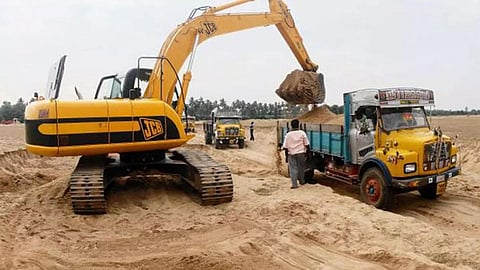 மணல் குவாரிகள் மூலமாக சட்டவிரோத பணப்பரிமாற்றம்; 5 மாவட்ட ஆட்சியர்கள் அமலாக்கத் துறை விசாரணைக்கு ஆஜராக வேண்டும் - உச்ச நீதிமன்றம்