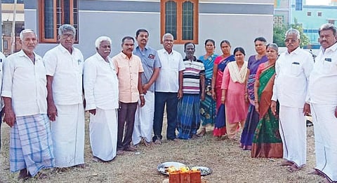 அரூர் பேரூராட்சி கோல்டன் சிட்டியில் 15-வது மாநில நிதிக்குழு மூலம் ரூ.25 லட்சம் மதிப்பீட்டில் மேல்நிலை நீர்தேக்கத் தொட்டி அமைக்கும் பணிக்கு பூமி பூஜை நடந்தது.