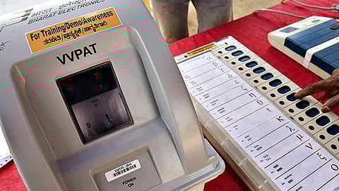 543-க்கு பதிலாக 544: தேர்தல் அட்டவணையில் ஒரு கூடுதல் தொகுதி ஏன்?