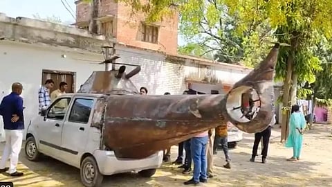 திருமண ஊர்வலத்தில் பங்கேற்பதற்காக காரை ஹெலிகாப்டர் போல மாற்றியவருக்கு அபராதம்