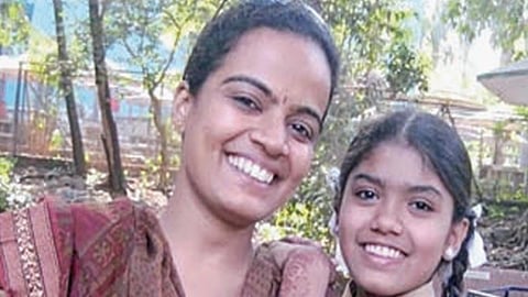 அன்று குறும்புக்கார சிறுமி இன்று மாற்றுத் திறனாளிகளுக்கு ஆசிரியை: ‘எக்ஸ்’ தளத்தில் 1,24,000 பார்வைகள் கடந்து வைரல்