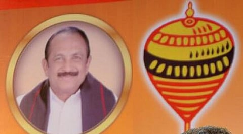 பம்பரம் சின்னம்: புதன்கிழமை காலை 9 மணிக்குள் முடிவெடுக்க தேர்தல் ஆணையத்துக்கு ஐகோர்ட் கெடு