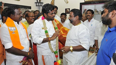 தஞ்சை காங்கிரஸ் தலைவரை சந்தித்தது மரியாதை நிமித்தம்: அண்ணாமலை தகவல்