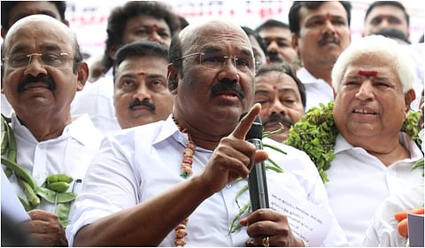 ஜெயக்குமார்