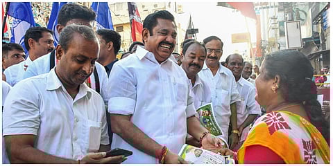 சேலத்தில் அதிமுக வேட்பாளரை ஆதரித்து பொதுமக்களிடம் வாக்கு சேகரித்த அக்கட்சியின் பொதுச் செயலாளர் எடப்பாடி பழனிசாமி | படம்: எஸ்.குருபிரசாத்