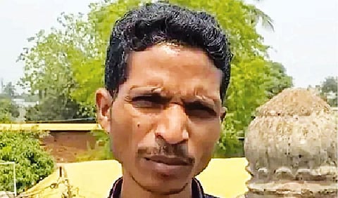 மாவோயிஸ்ட் வன்முறைக்கு தந்தை, தாத்தாவை இழந்த மருத்துவர் தேர்தலில் போட்டி