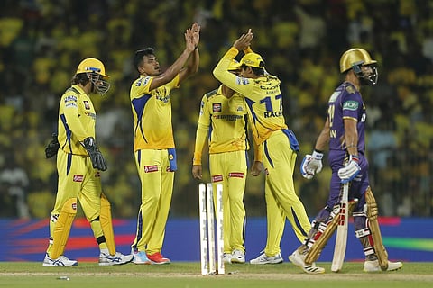 சுருண்டது கேகேஆர் அணி: சிஎஸ்கே-வுக்கு 138 ரன்கள் இலக்கு @ ஐபிஎல்
