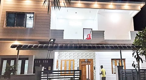 சிதம்பரத்தில் வருமான வரித் துறையினர் சோதனை நடத்திய விசிக தலைவர் திருமாவளவன் தங்கியிருக்கும் வீடு.