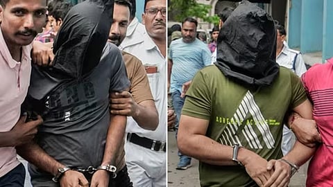 பெங்களூரு உணவக குண்டுவெடிப்பு வழக்கில் தேடப்பட்டு வந்த குற்றவாளிகள் இருவரை என்ஐஏ அதிகாரிகள் நேற்று மேற்கு வங்கத்தில் கைதுசெய்து நீதிமன்றத்தில் ஆஜர்படுத்தினர். படம்: பிடிஐ