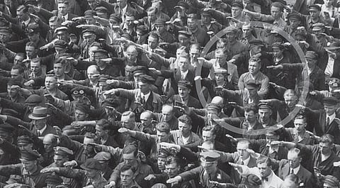 இருண்ட காலங்களில் பாடுவது எப்படி?