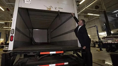 கனடாவில் 400 கிலோ தங்கம் கொள்ளை - இந்திய வம்சாவளியை சேர்ந்த இருவர் உட்பட 7 பேர் கைது