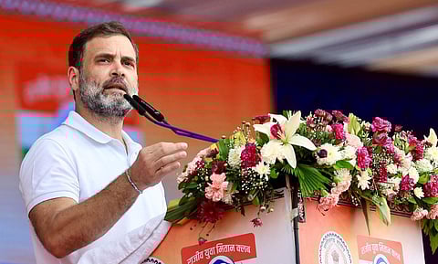 சோனியா, பிரியங்கா, காங்., மூத்த தலைவர்கள் சூழ ரேபரேலி வந்தடைந்த ராகுல் காந்தி