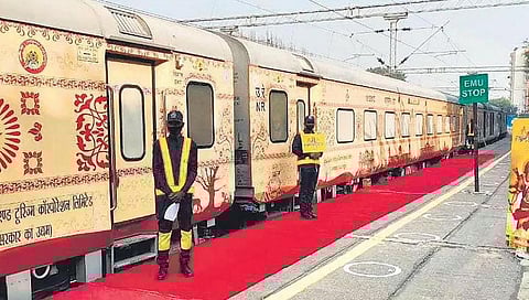 காசிக்கு ‘பாரத் கவுரவ்’ சுற்றுலா ரயில்