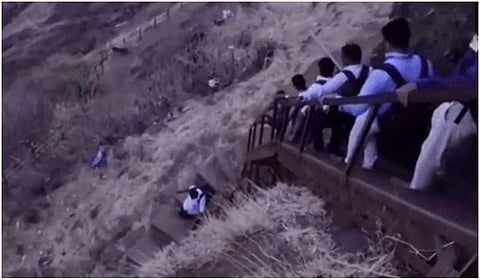 ‘4,491 அடி உயர’ வாக்குச்சாவடி, 160 வாக்காளர்கள் - சவாலான பயணத்துடன் தேர்தல் நடத்திய அதிகாரிகள்!