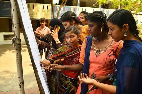 10-ம் வகுப்பு பொதுத் தேர்வு முடிவு நாளை வெளியீடு