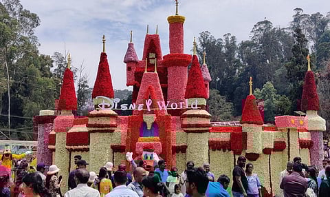 உதகை தாவரவியல் பூங்காவில் தொடங்கியது 126-வது மலர் கண்காட்சி